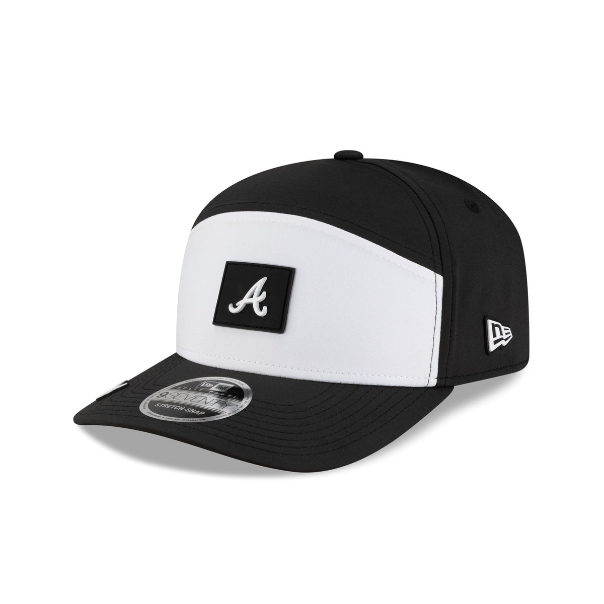 Atlanta Braves 2026 Clubhouse Black & White Split Panel 9SEVENTY Stretch-Snap Hat