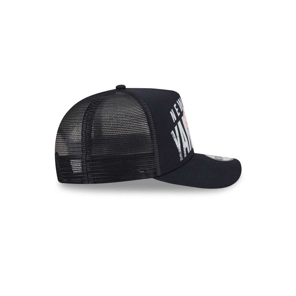 New York Yankees Logo Fade Kids 9FIFTY A-Frame Trucker Hat
