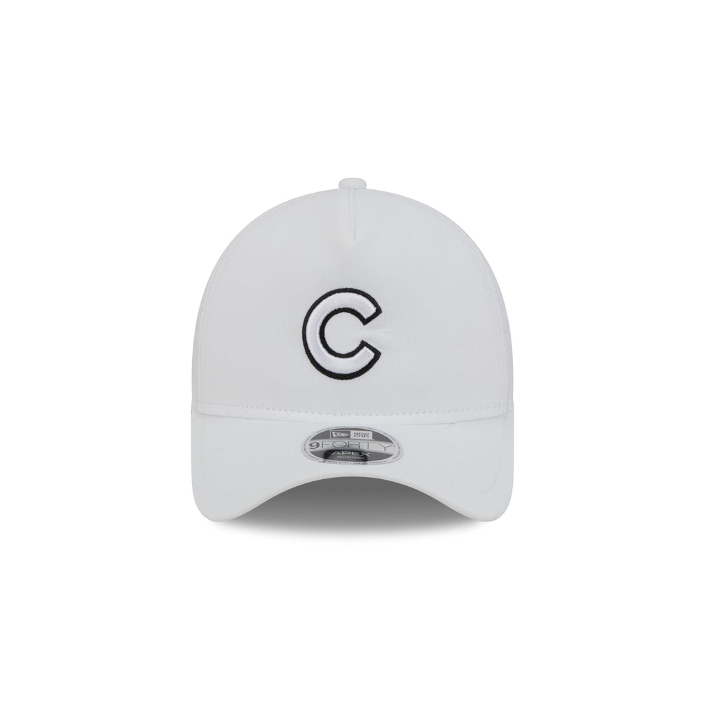 Chicago Cubs White 9FORTY APEX Snapback Hat