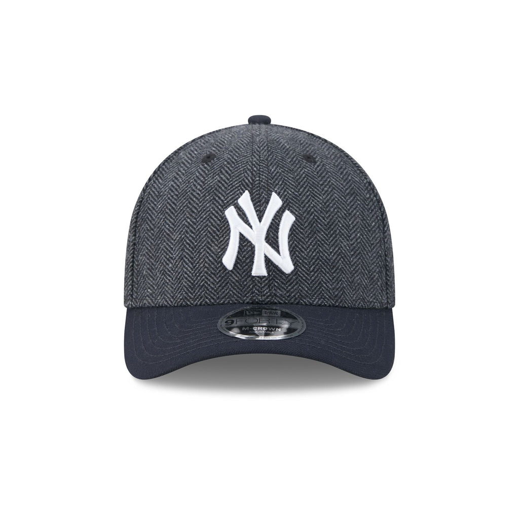New York Yankees Faux Wool 9FORTY M-Crown Snapback Hat
