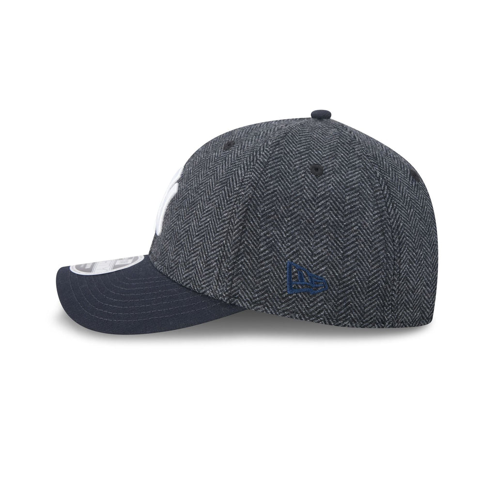 New York Yankees Faux Wool 9FORTY M-Crown Snapback Hat